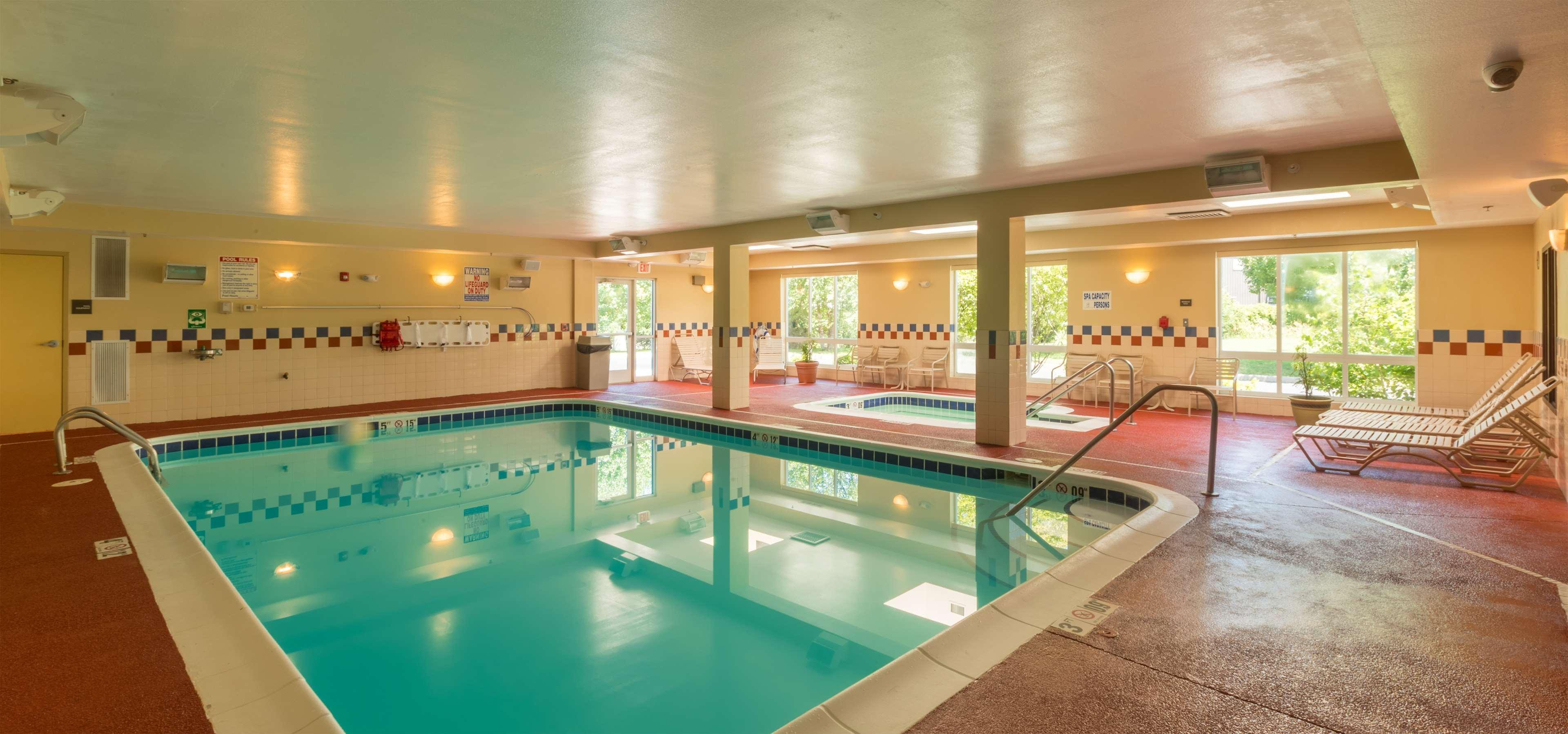 Hotel Hampton 3*