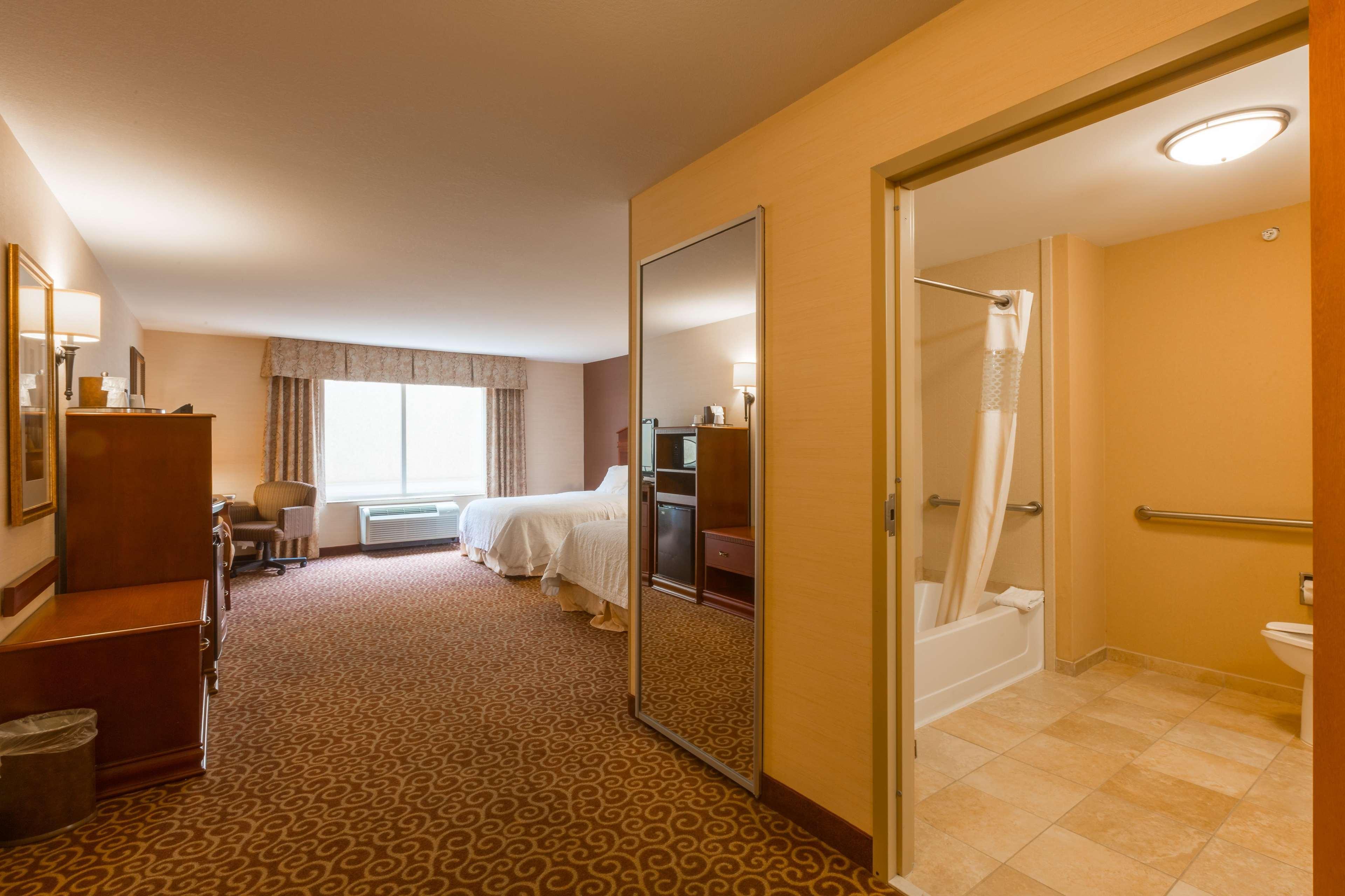 Hotel Hampton 3*